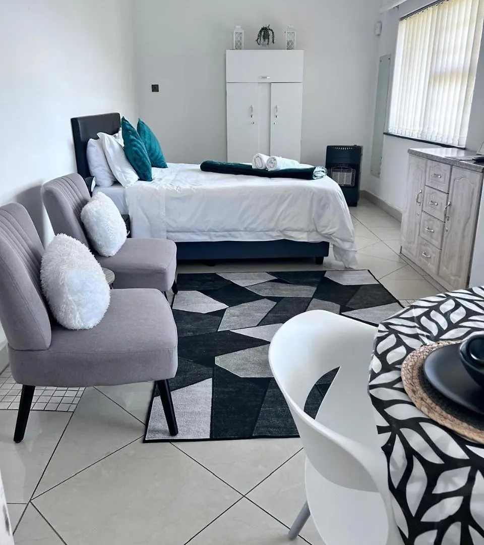 Guest house Ameni Air B&B Port Elizabeth